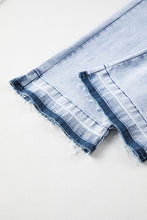 Load image into Gallery viewer, Raw Hem Straight Jeans with Pockets
