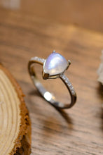 Load image into Gallery viewer, High Quality Natural Moonstone Teardrop Side Stone Ring
