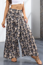 Load image into Gallery viewer, Printed High-Rise Tied Culottes
